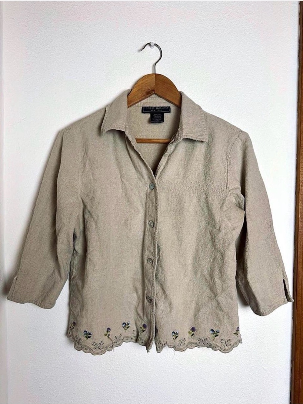 Vintage Beige Button-Down Shirt with Floral Embroidered Hem